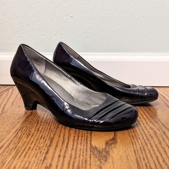 Me Too Purple Wedges - Picture 1 of 4